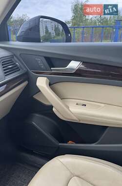 Внедорожник / Кроссовер Audi Q5 2020 в 