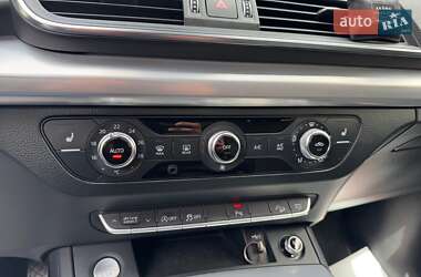 Внедорожник / Кроссовер Audi Q5 2020 в 
