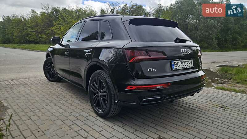 Внедорожник / Кроссовер Audi Q5 2017 в Львове