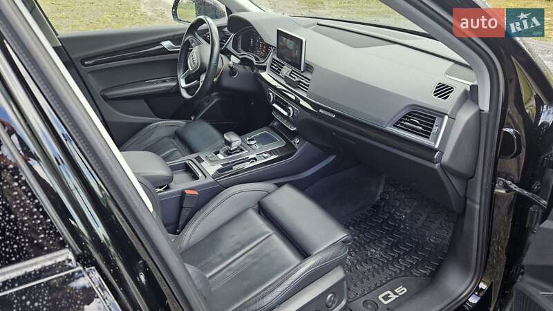 Внедорожник / Кроссовер Audi Q5 2017 в Львове