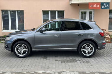 Внедорожник / Кроссовер Audi Q5 2016 в 