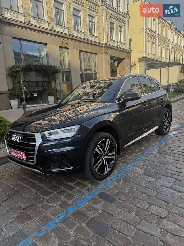 Внедорожник / Кроссовер Audi Q5 2018 в Киеве