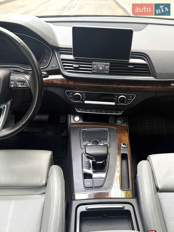 Внедорожник / Кроссовер Audi Q5 2018 в Киеве