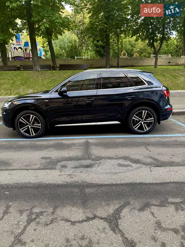 Внедорожник / Кроссовер Audi Q5 2018 в Киеве