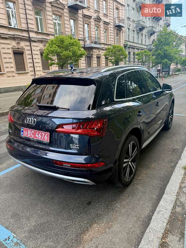 Внедорожник / Кроссовер Audi Q5 2018 в Киеве