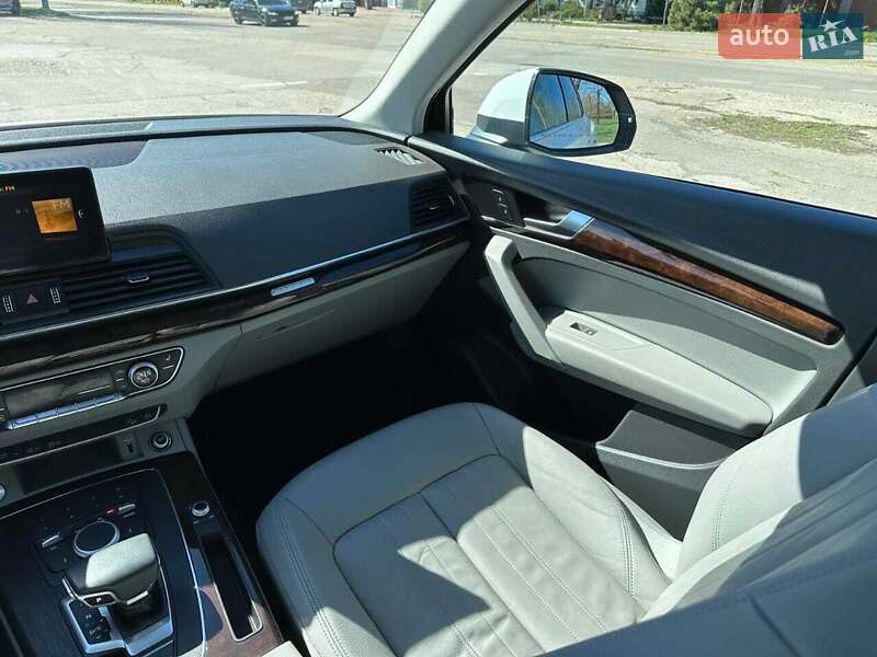 Внедорожник / Кроссовер Audi Q5 2019 в Кривом Роге