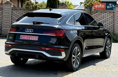 Внедорожник / Кроссовер Audi Q5 2022 в 