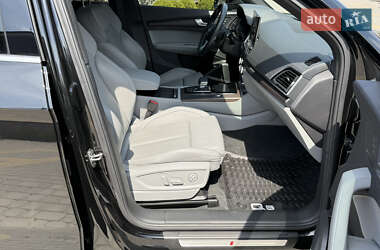 Внедорожник / Кроссовер Audi Q5 2022 в 