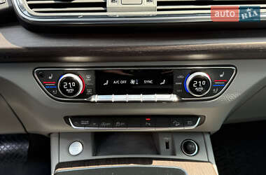 Внедорожник / Кроссовер Audi Q5 2022 в 