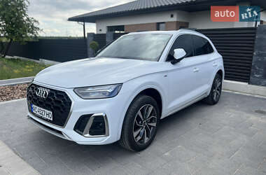 Внедорожник / Кроссовер Audi Q5 2022 в 
