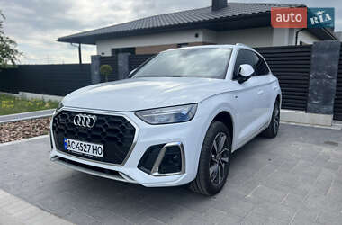 Внедорожник / Кроссовер Audi Q5 2022 в 