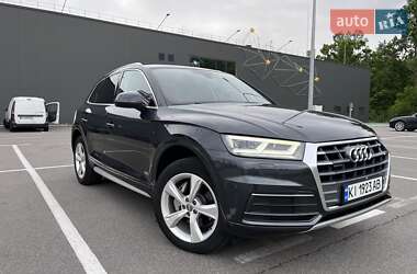 Позашляховик / Кросовер Audi Q5 2019 в Києві