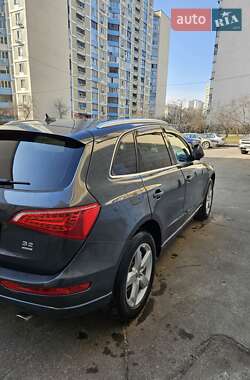 Внедорожник / Кроссовер Audi Q5 2010 в 