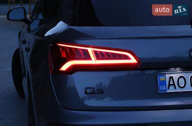 Внедорожник / Кроссовер Audi Q5 2018 в 