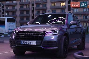 Внедорожник / Кроссовер Audi Q5 2018 в 