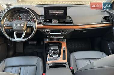 Внедорожник / Кроссовер Audi Q5 2021 в 