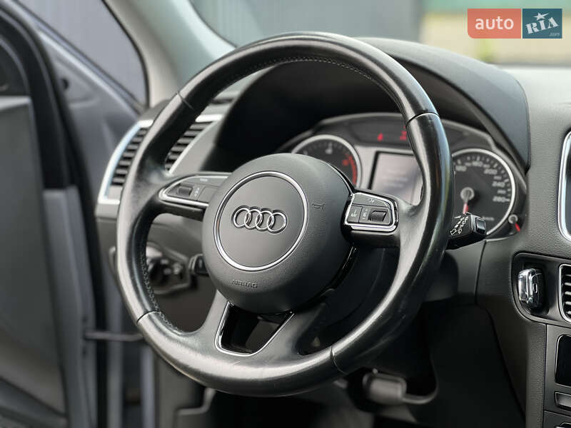 Внедорожник / Кроссовер Audi Q5 2014 в Ужгороде