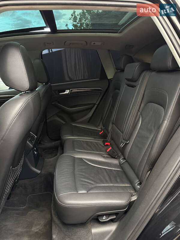 Внедорожник / Кроссовер Audi Q5 2013 в Ужгороде