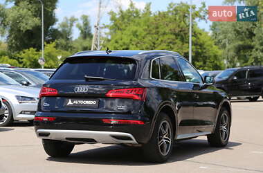 Внедорожник / Кроссовер Audi Q5 2018 в 