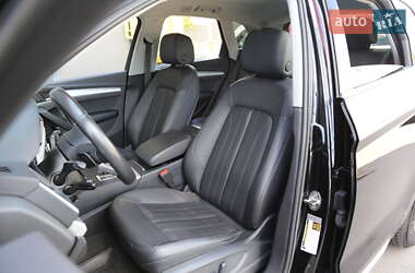 Внедорожник / Кроссовер Audi Q5 2018 в 