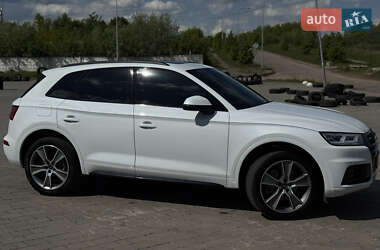 Внедорожник / Кроссовер Audi Q5 2020 в 