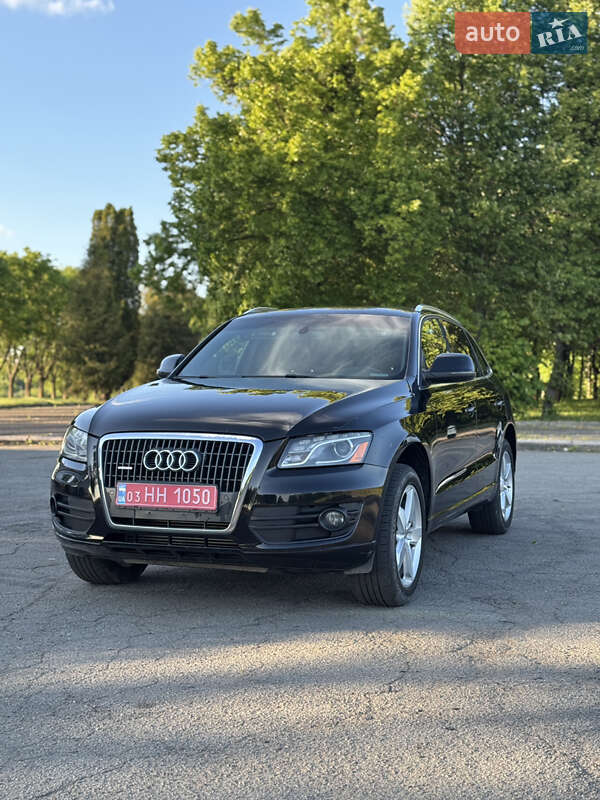 Внедорожник / Кроссовер Audi Q5 2012 в 