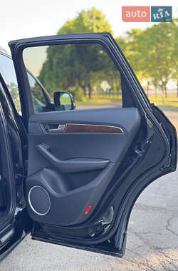 Внедорожник / Кроссовер Audi Q5 2012 в 