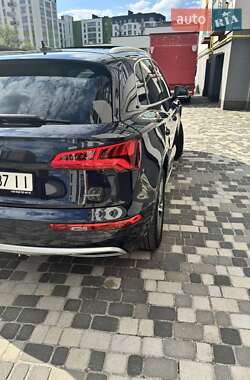 Внедорожник / Кроссовер Audi Q5 2017 в Ивано-Франковске