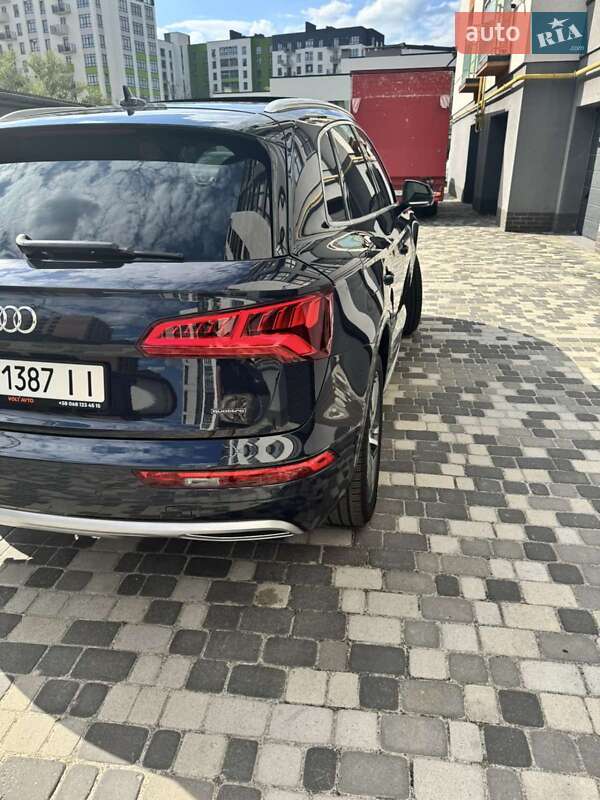 Внедорожник / Кроссовер Audi Q5 2017 в Ивано-Франковске