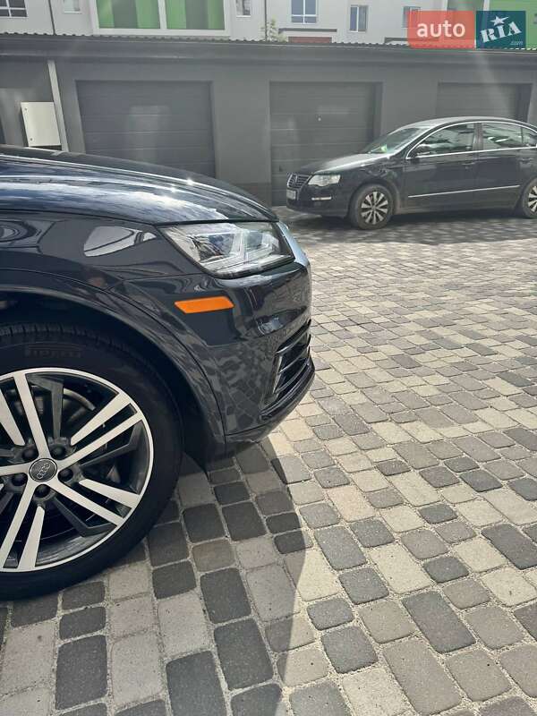 Внедорожник / Кроссовер Audi Q5 2017 в Ивано-Франковске