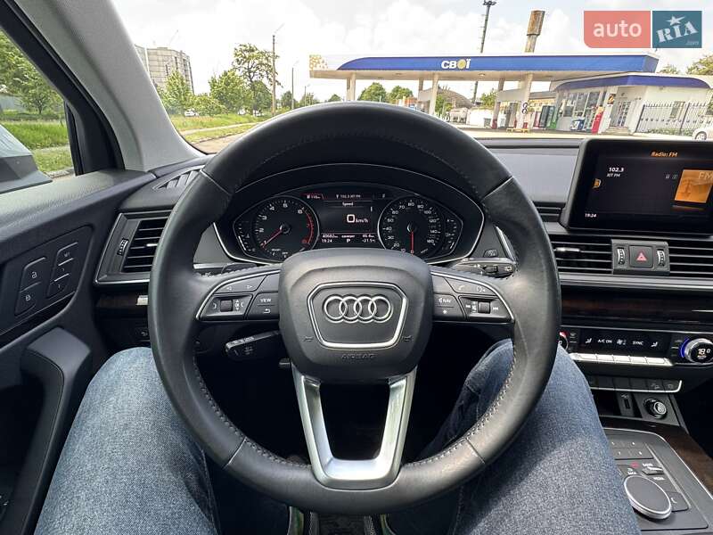 Внедорожник / Кроссовер Audi Q5 2019 в Киеве