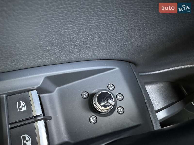 Внедорожник / Кроссовер Audi Q5 2019 в Киеве