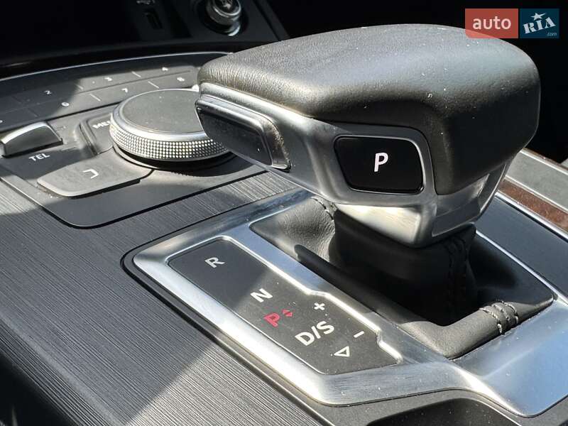 Внедорожник / Кроссовер Audi Q5 2019 в Киеве