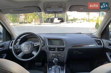 Внедорожник / Кроссовер Audi Q5 2010 в 