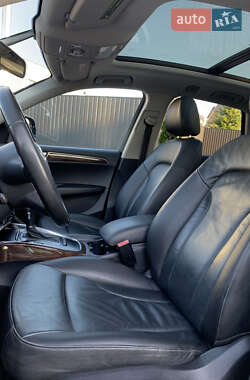 Внедорожник / Кроссовер Audi Q5 2010 в 