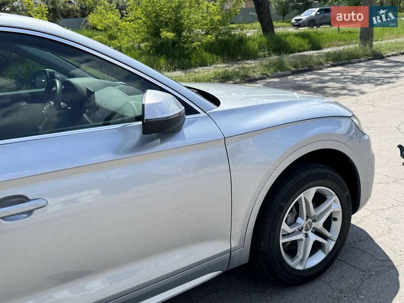 Внедорожник / Кроссовер Audi Q5 2019 в Киеве