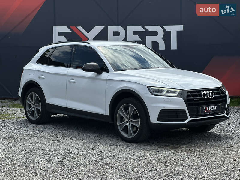 Внедорожник / Кроссовер Audi Q5 2018 в 