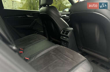 Внедорожник / Кроссовер Audi Q5 2018 в 