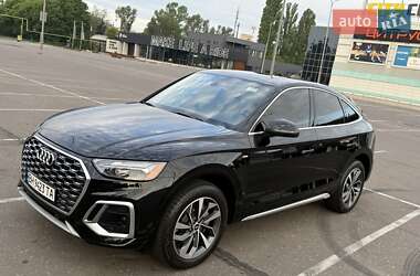 Внедорожник / Кроссовер Audi Q5 2021 в 