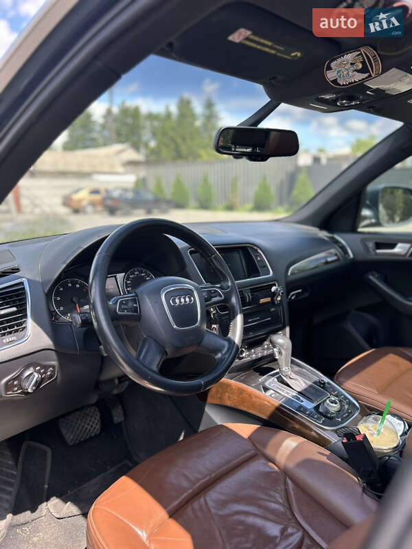 Внедорожник / Кроссовер Audi Q5 2011 в Киеве