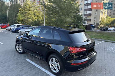 Внедорожник / Кроссовер Audi Q5 2018 в 