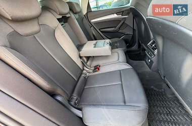 Внедорожник / Кроссовер Audi Q5 2018 в 