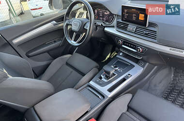 Внедорожник / Кроссовер Audi Q5 2018 в 
