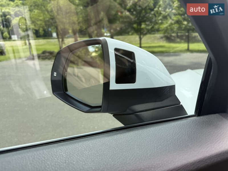 Внедорожник / Кроссовер Audi Q5 2021 в Киеве