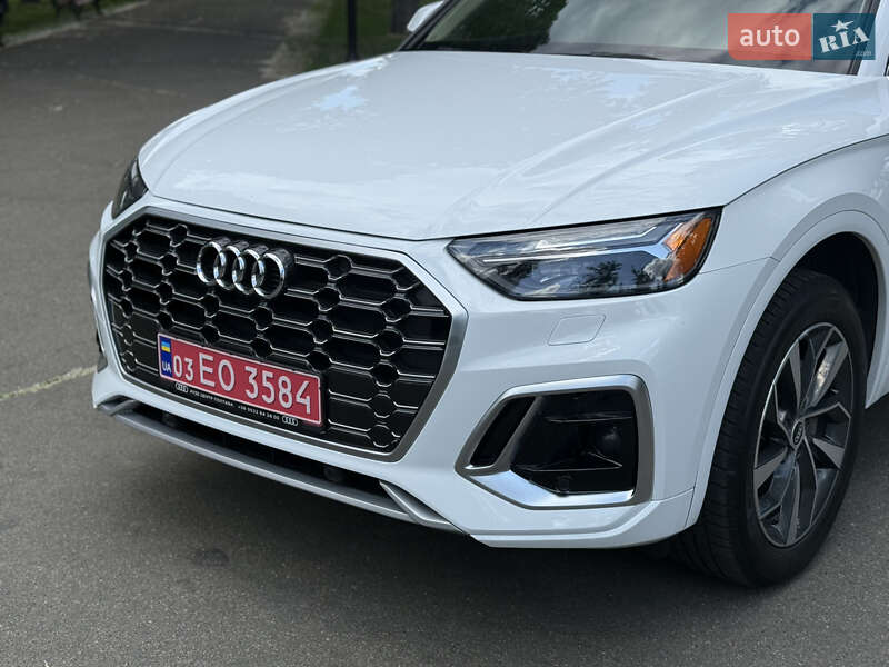 Внедорожник / Кроссовер Audi Q5 2021 в Киеве