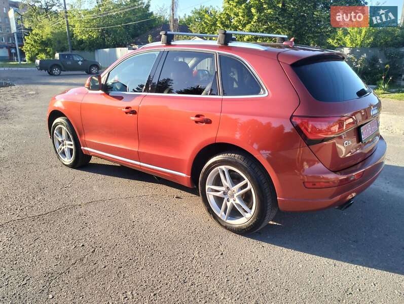 Внедорожник / Кроссовер Audi Q5 2013 в Переяславе