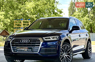 Внедорожник / Кроссовер Audi Q5 2017 в 