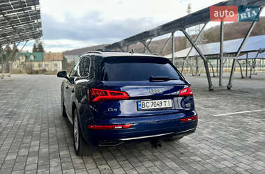 Внедорожник / Кроссовер Audi Q5 2018 в 