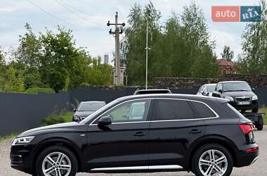 Внедорожник / Кроссовер Audi Q5 2018 в 