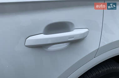 Внедорожник / Кроссовер Audi Q5 2021 в 